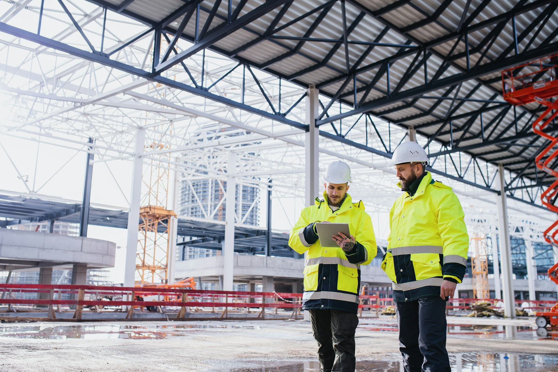 SKF 몬테레이 공장 폐쇄: 고용 및 산업 투자에 미치는 영향은?