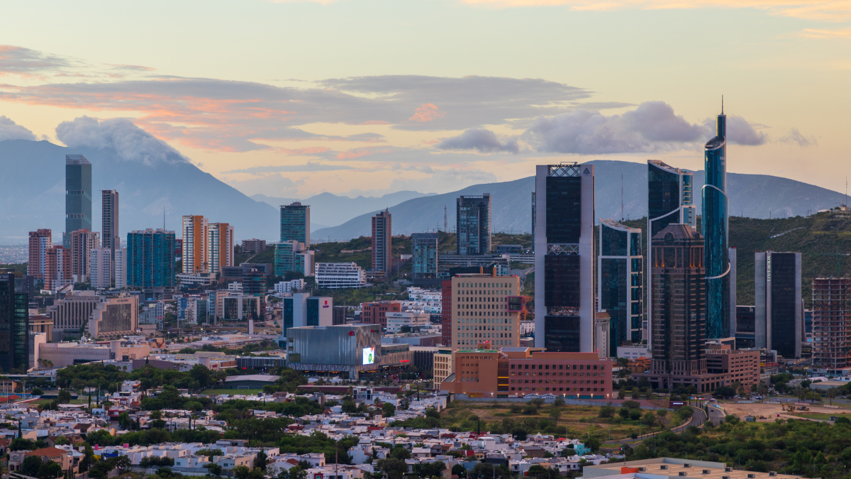 신세계를 멕시코 경제의 엔진으로 만든 이유는 무엇인가?: 투자, 고용 및 수출의 핵심